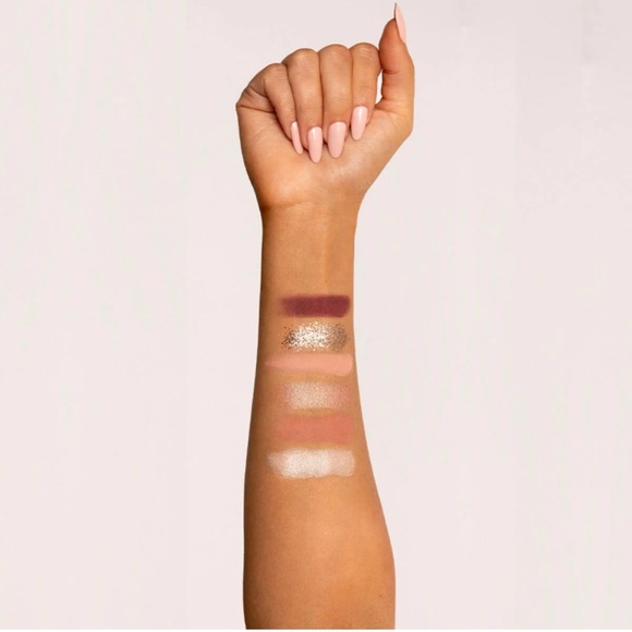 Dominique Cosmetics Day & Night Eyeshadow Palette - Picture 3 of 5